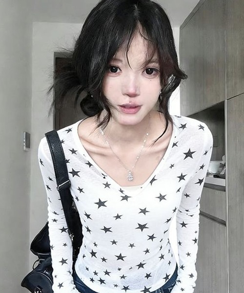 AsheKsha(アシクシャ)の「スター総柄フード付き薄手長袖トップス(Tシャツ/カットソー・レディース・ホワイト・M)」の12枚目の写真