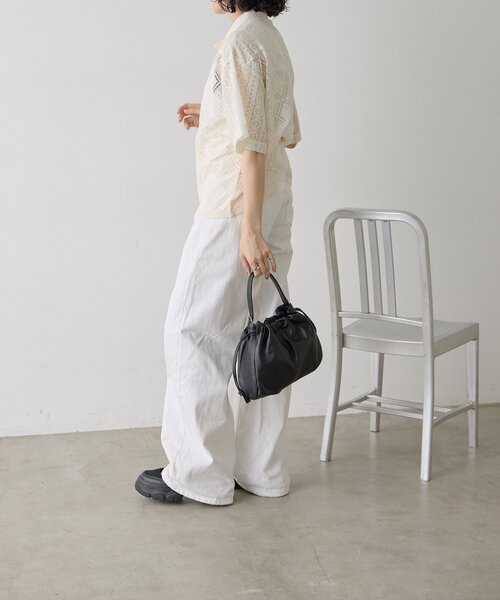 ear PAPILLONNER（イアパピヨネ）の「レザー巾着ショルダーバッグSサイズ《本革/2way》（ショルダーバッグ・レディース・ブラウン/ブラック・FREE）」の7枚目の写真