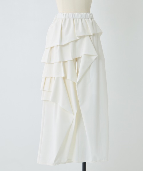 STUDIOUS(ステュディオス)の「【TAAKK/ターク】《STUDIOUS別注》RUFFLE PANTS/ラッフルパンツ(その他パンツ・レディース・ブラウン/ホワイト/ブラック・3/1)」の2枚目の写真