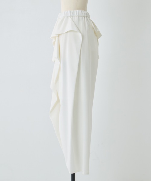 STUDIOUS(ステュディオス)の「【TAAKK/ターク】《STUDIOUS別注》RUFFLE PANTS/ラッフルパンツ(その他パンツ・レディース・ブラウン/ホワイト/ブラック・3/1)」の13枚目の写真