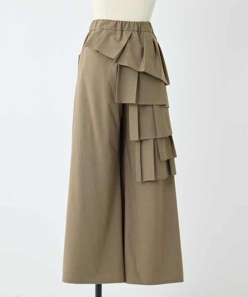 STUDIOUS(ステュディオス)の「【TAAKK/ターク】《STUDIOUS別注》RUFFLE PANTS/ラッフルパンツ(その他パンツ・レディース・ブラウン/ホワイト/ブラック・3/1)」の4枚目の写真