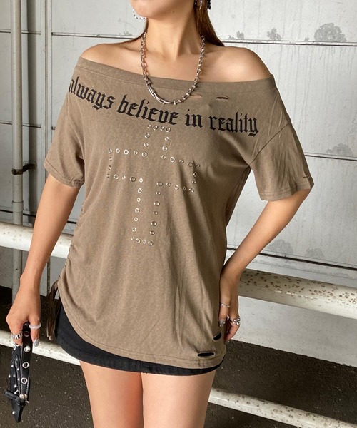 non-hedge(ノンヘッジ)の「クロスハトメクロスモチーフオフショルダーTシャツ(Tシャツ/カットソー・レディース・オフホワイト/ブラック/カーキ・FREE)」の9枚目の写真