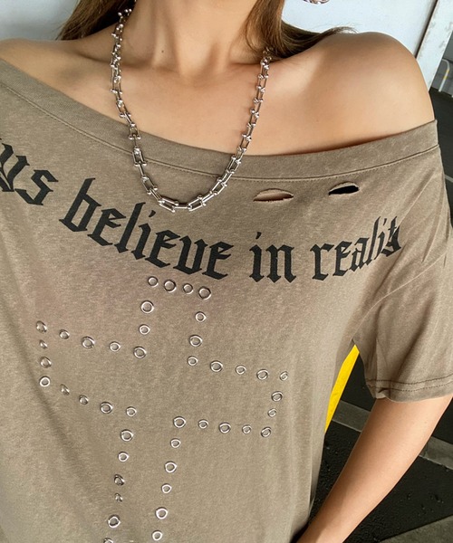 non-hedge(ノンヘッジ)の「クロスハトメクロスモチーフオフショルダーTシャツ(Tシャツ/カットソー・レディース・オフホワイト/ブラック/カーキ・FREE)」の12枚目の写真