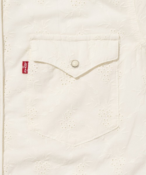 Levi's(リーバイス)の「Levi's/リーバイス ヘリテージ ウエスタン アイレットシャツ(シャツ/ブラウス・レディース・ホワイト・S/M/XS)」の9枚目の写真