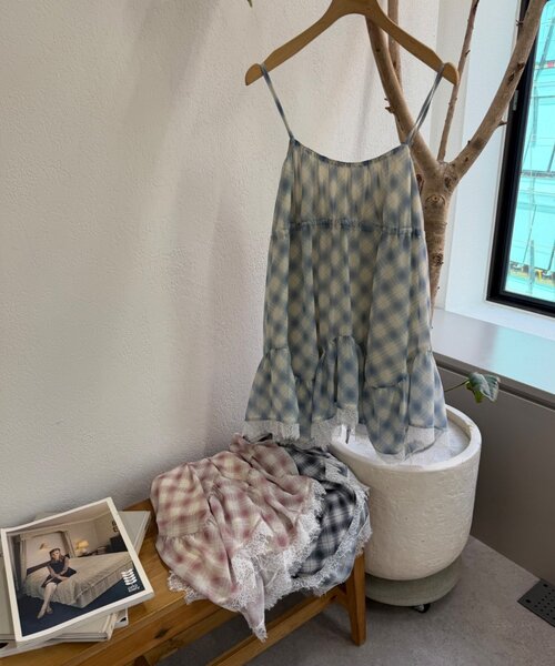 w closet(ダブルクローゼット)の「シアーチェックミニキャミOP(シャツ/ブラウス・レディース・ブラック/ブルー/ピンク・FREE)」の8枚目の写真