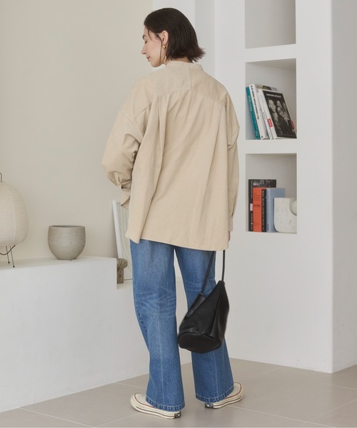 ANGIE(アンジー)の「オーバーサイズ コーデュロイ バンドカラーシャツ / 長袖 / 秋服(シャツ/ブラウス・レディース・アイボリー/ダークブラウン/ブラック・FREE)」の6枚目の写真