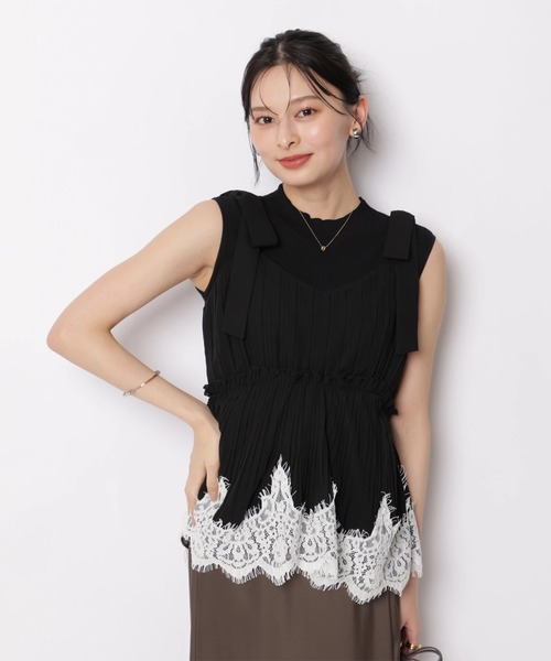 Apuweiser-riche（アプワイザーリッシェ）の「イレヘムレースプリーツキャミ（シャツ/ブラウス・レディース・グリーン系その他2/ホワイト/ブラック・2/1）」の2枚目の写真
