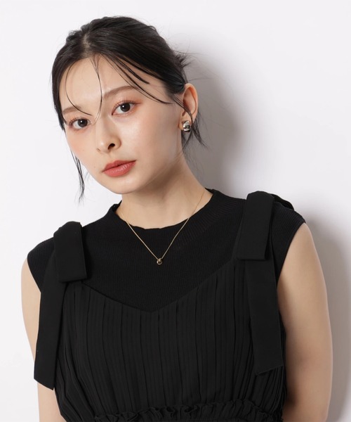 Apuweiser-riche（アプワイザーリッシェ）の「イレヘムレースプリーツキャミ（シャツ/ブラウス・レディース・グリーン系その他2/ホワイト/ブラック・2/1）」の8枚目の写真
