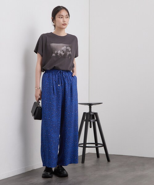 OPAQUE.CLIP(オペークドットクリップ)の「フォトプリントTシャツ【洗濯機OK】(Tシャツ/カットソー・レディース・ブラウン系/チャコールグレー/ホワイト・40/38)」の15枚目の写真