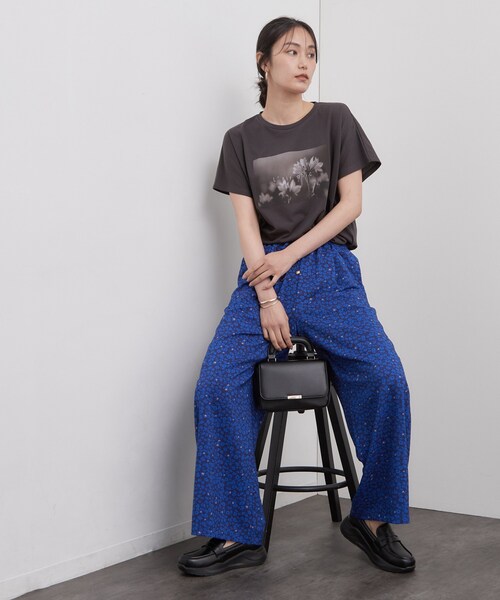 OPAQUE.CLIP(オペークドットクリップ)の「フォトプリントTシャツ【洗濯機OK】(Tシャツ/カットソー・レディース・ブラウン系/チャコールグレー/ホワイト・40/38)」の14枚目の写真
