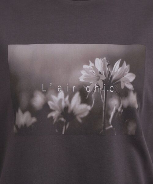 OPAQUE.CLIP(オペークドットクリップ)の「フォトプリントTシャツ【洗濯機OK】(Tシャツ/カットソー・レディース・ブラウン系/チャコールグレー/ホワイト・40/38)」の13枚目の写真
