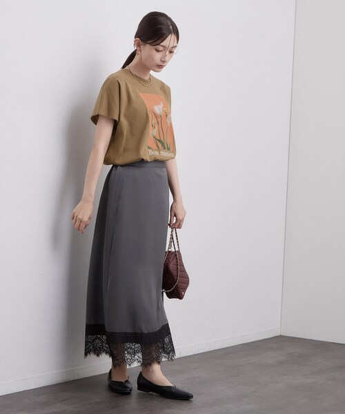 OPAQUE.CLIP(オペークドットクリップ)の「フォトプリントTシャツ【洗濯機OK】(Tシャツ/カットソー・レディース・ブラウン系/チャコールグレー/ホワイト・40/38)」の10枚目の写真