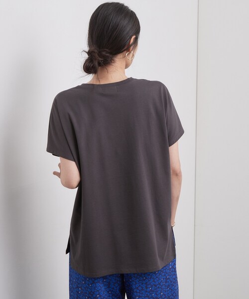 OPAQUE.CLIP(オペークドットクリップ)の「フォトプリントTシャツ【洗濯機OK】(Tシャツ/カットソー・レディース・ブラウン系/チャコールグレー/ホワイト・40/38)」の6枚目の写真