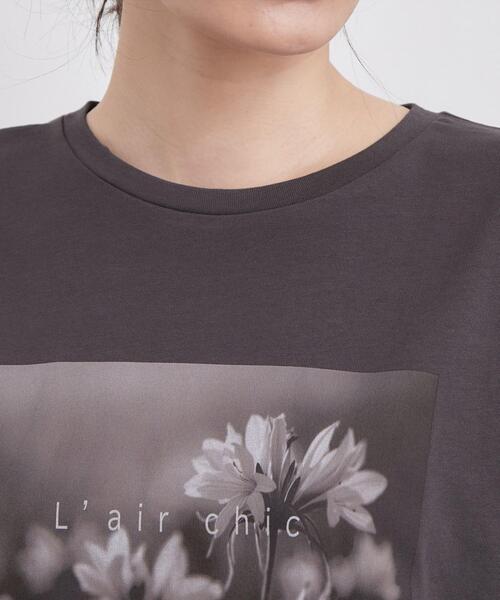 OPAQUE.CLIP(オペークドットクリップ)の「フォトプリントTシャツ【洗濯機OK】(Tシャツ/カットソー・レディース・ブラウン系/チャコールグレー/ホワイト・40/38)」の5枚目の写真