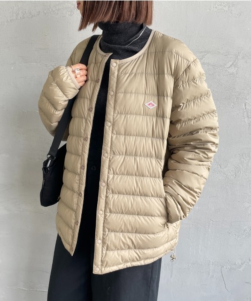 DANTON（ダントン）の「【WEB先行予約】[DANTON/ダントン] クルーネック インナーダウンジャケット（ダウンジャケット/コート・レディース・チャコールグレー/オリーブ/ブラック/サンドベージュ・S/L/M）」の3枚目の写真