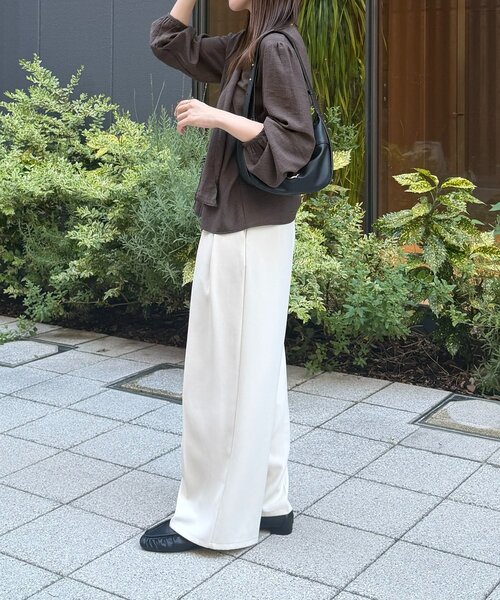 Thevon(ゼボン)の「ボウタイ付きボタンデザインVネックブラウス(シャツ/ブラウス・レディース・オフホワイト/ブラック/ブラウン・FREE)」の22枚目の写真