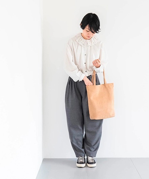 kalsac(カルサック)の「SIMPLE LEATHER TOTE SUEDE(トートバッグ・レディース・キャメル・ONE SIZE)」の14枚目の写真