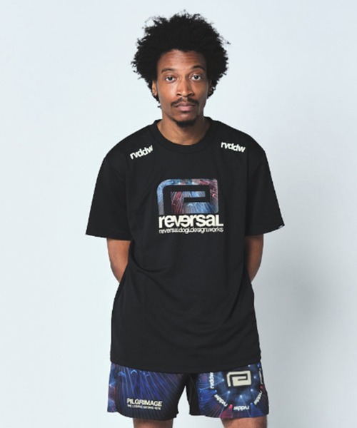 reversal.dogi.design.works(リバーサル・ドーギ・デザイン・ワークス)の「<reversal/リバーサル>PILGRIMAGE BIG MARK DRY TEE(Tシャツ/カットソー・メンズ・ホワイト/ブラック・XL/L/M/2XL)」の1枚目の写真