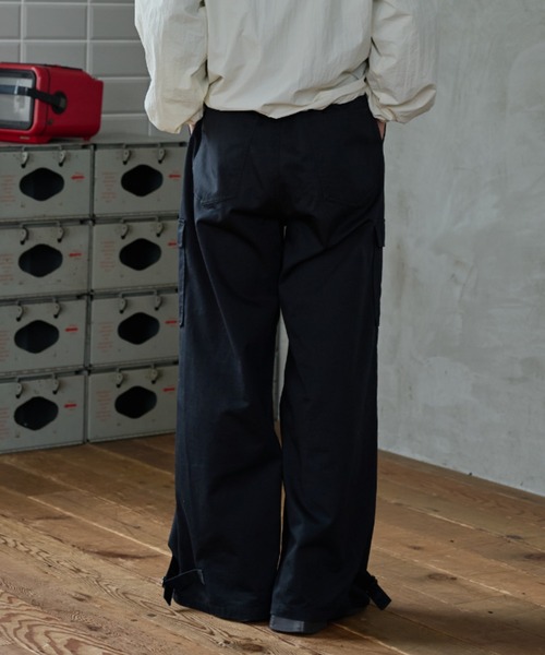 sedacle(セダクル)の「Wide Cargo Chino Pants/ワイドカーゴチノパンツ(チノパンツ・メンズ・ベージュ/ブラック・MEDIUM/LARGE/SMALL)」の19枚目の写真