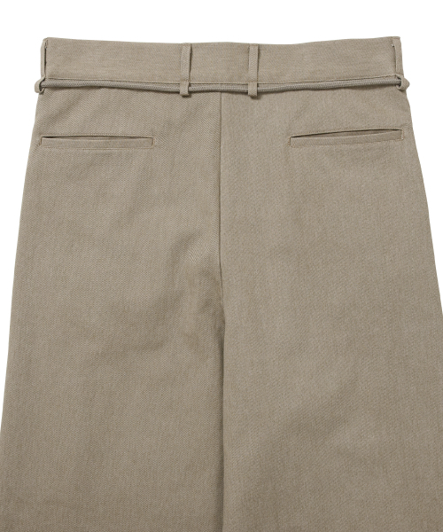 AJOBYAJO（アジョバイアジョ）の「Cotton Twill One Tuck Pants [BEIGE]（その他パンツ・レディース・その他・MEDIUM/LARGE/X-LARGE）」の4枚目の写真