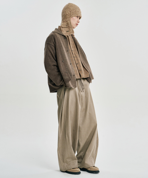 AJOBYAJO（アジョバイアジョ）の「Cotton Twill One Tuck Pants [BEIGE]（その他パンツ・レディース・その他・MEDIUM/LARGE/X-LARGE）」の11枚目の写真