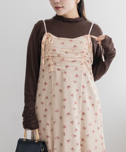CLETTE(クレット)の「シアー花柄フロントリボンキャミワンピース(ワンピース・レディース・アイボリー/ブラック/ベージュ・LL/3L/4L)」の2枚目の写真