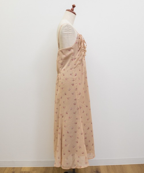 CLETTE(クレット)の「シアー花柄フロントリボンキャミワンピース(ワンピース・レディース・アイボリー/ブラック/ベージュ・LL/3L/4L)」の19枚目の写真