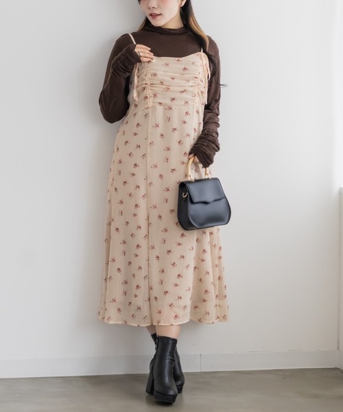 CLETTE(クレット)の「シアー花柄フロントリボンキャミワンピース(ワンピース・レディース・アイボリー/ブラック/ベージュ・LL/3L/4L)」の5枚目の写真