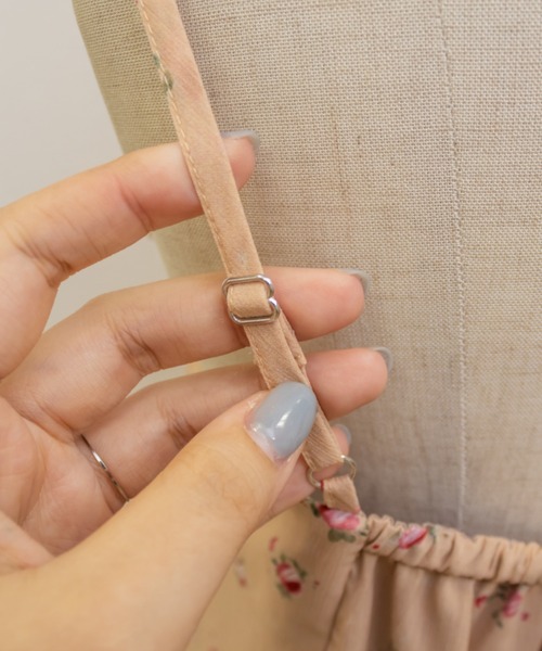CLETTE(クレット)の「シアー花柄フロントリボンキャミワンピース(ワンピース・レディース・アイボリー/ブラック/ベージュ・LL/3L/4L)」の21枚目の写真