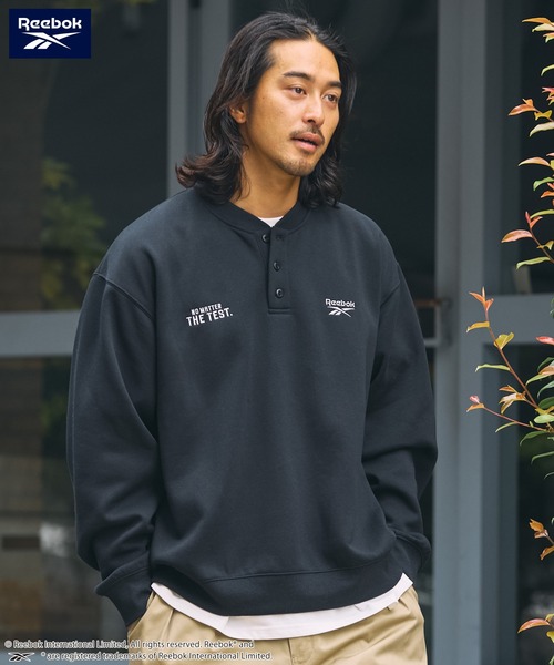 聯名雙Logo刺繡寬版亨利領大學T