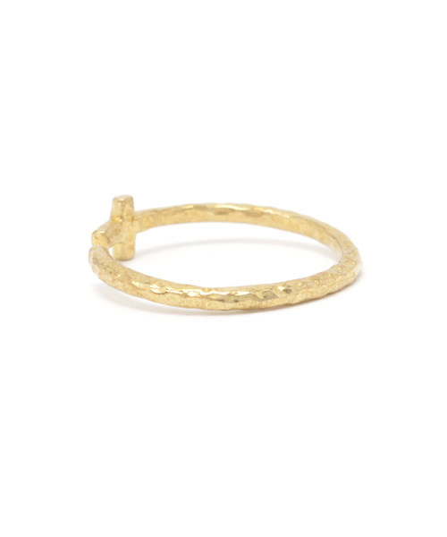 style counsel(スタイルカウンセル)の「【chibi jewels】チビ・ジュエルズ 十字架クロスリング(GOLD) Hammered Cross Ring(リング・レディース・ゴールド・FREE)」の3枚目の写真