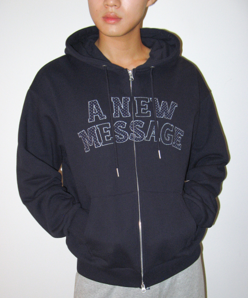 AMESWORLDWIDE（アメスワールドワイド）の「NEW MESSAGE HOODIE ZIP-UP ネイビー（パーカー・レディース・その他・SMALL/MEDIUM/LARGE）」の4枚目の写真