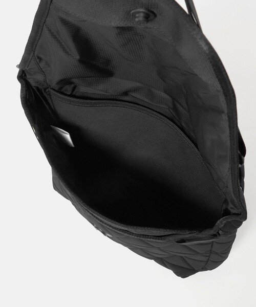 THE NORTH FACE(ザノースフェイス)の「<THE NORTH FACE>ジオフェイス ショルダーバッグ(ショルダーバッグ・メンズ・ブラック・FREE)」の11枚目の写真