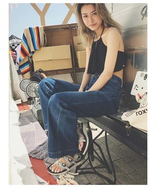 ROXY（ロキシー）の「POPCORN BRA（水着・レディース・ラベンダー/ブラック/ホワイト・SMALL/MEDIUM/LARGE/X-LARGE）」の3枚目の写真