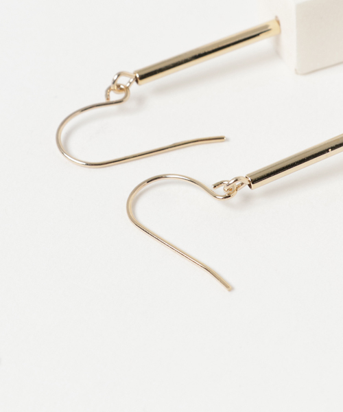 petitcro（プティクロ）の「【paris】キューブスイングピアス（ピアス（両耳用）・レディース・ブラック/ホワイト/ピンク・ONE SIZE）」の6枚目の写真