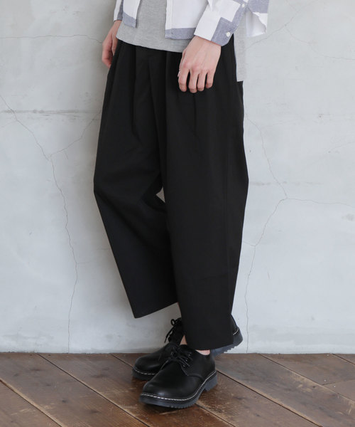 TopIsm(トップイズム)の「ビッグシルエット TRストレッチワイドパンツ(スラックス・メンズ・グレー/ブラック/チャコール/ネイビー・L/M)」の2枚目の写真
