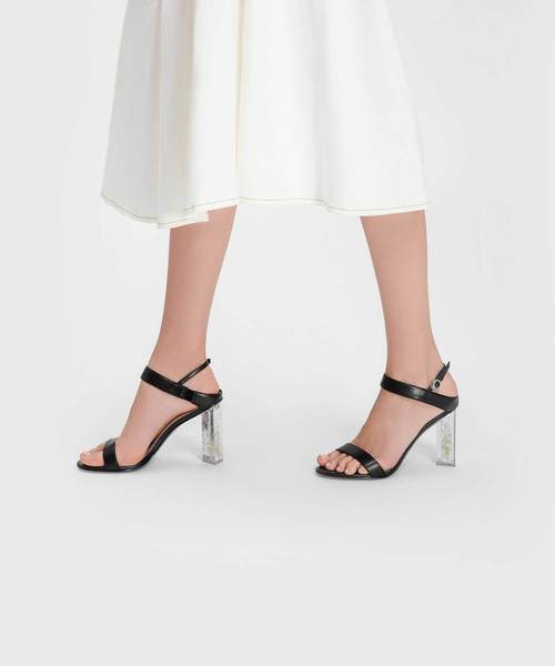 CHARLES & KEITH(チャールズ & キース)の「フローラルルーサイトヒールサンダル / FLORAL LUCITE HEEL SANDALS(パンプス・レディース・ブラック/ピンク・23cm/23.5cm/24.5cm/25cm)」の3枚目の写真