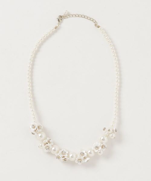 Cupid Heart（キューピッドハート）の「【Cupid Heart】結婚式アクセサリー フラワーブーケネックレス（ネックレス・レディース・ベージュ・MEDIUM）」の6枚目の写真