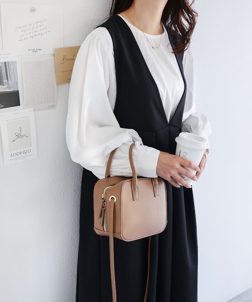 And Me アンドミー の Vネックフレアワンピース オールインワン ワンピース Wear