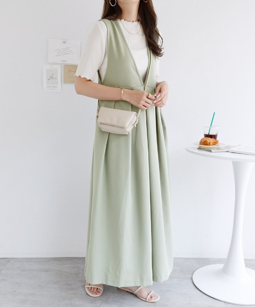 andme（アンドミー）の「きれいめツイルVネックフレアワンピース（ワンピース・レディース・ブラック/グレー系その他/ベージュ系その他/ダークカーキ/ネイビー/ベージュ系その他2/ライトカーキ・M/S）」の8枚目の写真