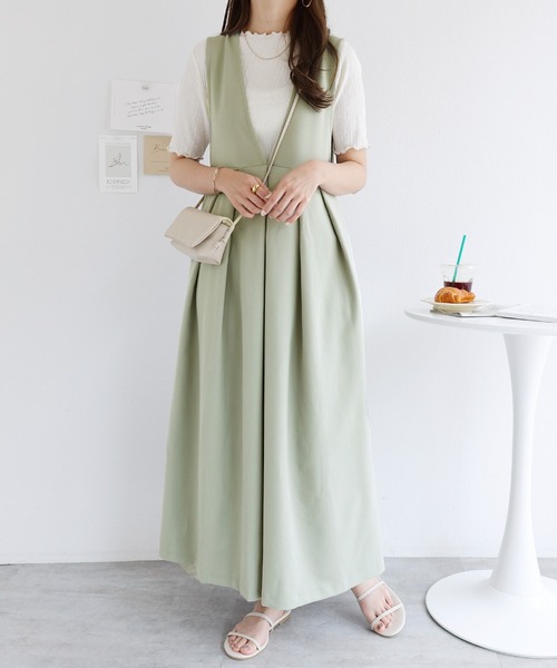 andme（アンドミー）の「きれいめツイルVネックフレアワンピース（ワンピース・レディース・ブラック/グレー系その他/ベージュ系その他/ダークカーキ/ネイビー/ベージュ系その他2/ライトカーキ・M/S）」の10枚目の写真