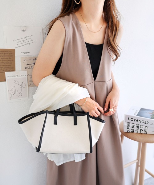 andme（アンドミー）の「きれいめツイルVネックフレアワンピース（ワンピース・レディース・ブラック/グレー系その他/ベージュ系その他/ダークカーキ/ネイビー/ベージュ系その他2/ライトカーキ・M/S）」の21枚目の写真