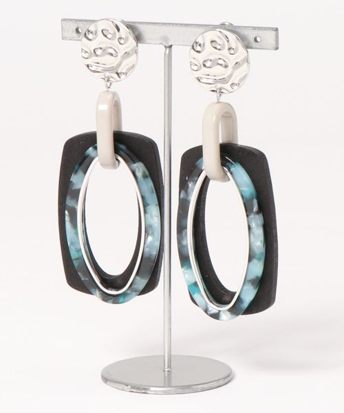 YECCA VECCA(イェッカヴェッカ)の「ウッド×アクリルイヤリング(イヤリング・レディース・ブラック/ベージュ/ブラウン・FREE)」の1枚目の写真