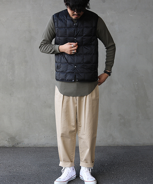 TAION（タイオン）の「[TAION/タイオン] Vネックボタンインナーダウンベスト（ダウンベスト・メンズ・ブラック/ベージュ/ネイビー/カーキブラウン/オフホワイト/オリーブ・M/L/XL）」の8枚目の写真