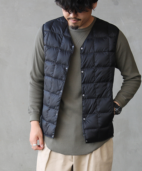 TAION（タイオン）の「[TAION/タイオン] Vネックボタンインナーダウンベスト（ダウンベスト・メンズ・ブラック/ベージュ/ネイビー/カーキブラウン/オフホワイト/オリーブ・M/L/XL）」の21枚目の写真