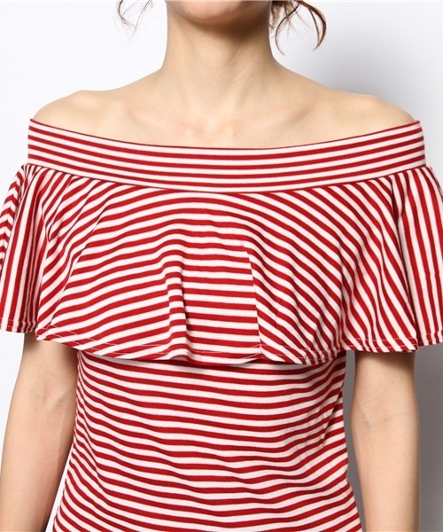 Chico（チコ）の「オフショルダーフリルT半袖（Tシャツ/カットソー・レディース・レッド/ネイビー・FREE）」の6枚目の写真