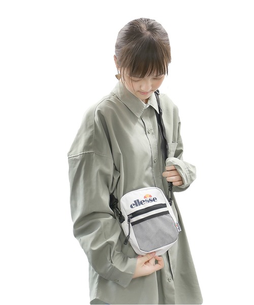 ellesse（エレッセ）の「ellesse/エレッセ ブランド ロゴ ポケット付き ショルダーバッグ ポーチ（ショルダーバッグ・レディース・ホワイト/ブラック/レッド/イエロー/ブルー・FREE）」の2枚目の写真