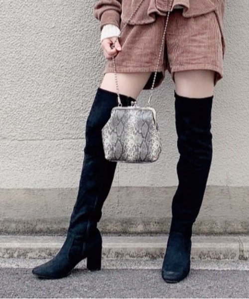 WEGO（ウィゴー）の「WEGO/スエードニーハイブーツ（ブーツ・レディース・ベージュ/ブラック・LARGE/MEDIUM）」の2枚目の写真