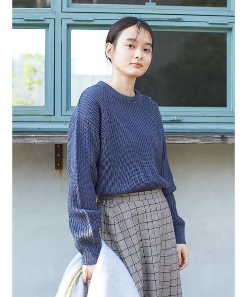 AMERICAN HOLIC（アメリカンホリック）の「片畦減らし目クルーネックニットプルオーバー　＊（ニット/セーター・レディース・ネイビー/ブルー/アイボリー/マスタード・M/L）」の11枚目の写真