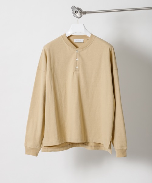 ADAM ET ROPE'(アダムエロペ)の「〈WEB・一部店舗限定〉ヘビーウェイト ドロップショルダー ヘンリーネック L/S Tee(Tシャツ/カットソー・メンズ・ホワイト/ブラック/ベージュ・M/L)」の4枚目の写真